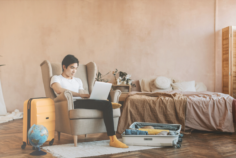 Best Jobs That Let You Travel the World