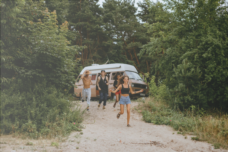 Traveling With Friends Creates Lasting Memories: The Ultimate Bonding Experience