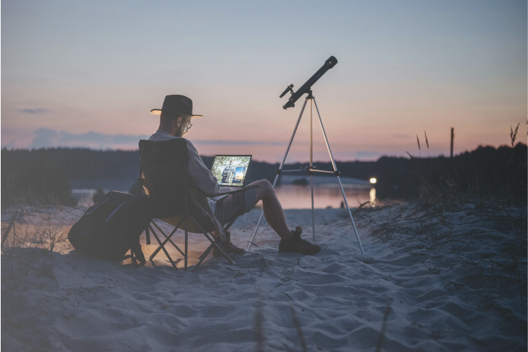Work While Traveling: Jobs for Digital Nomads